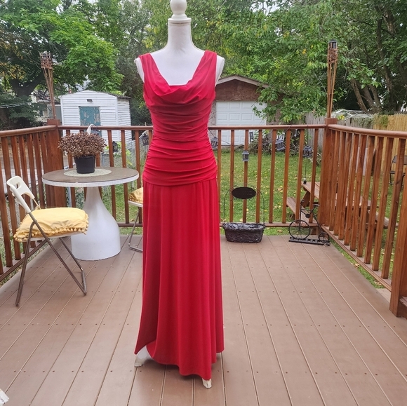 Collection Dressbarn Red Floor Length Sleevesless Strechy Dress size 8 - Picture 2 of 14